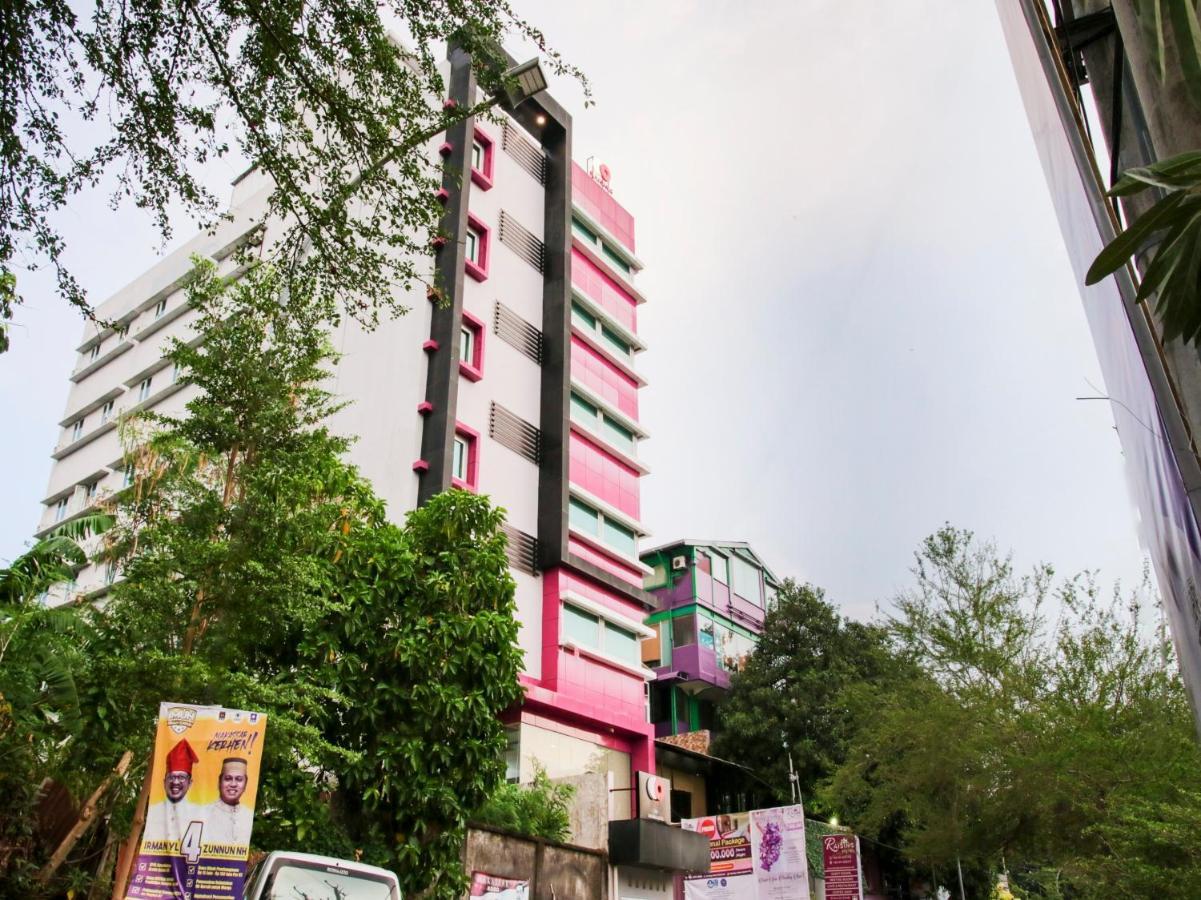Vaccinated Staff - Capital O 454 Raising Hotel 马卡萨 外观 照片