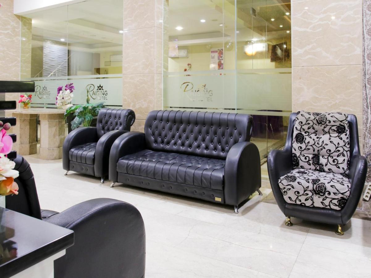 Vaccinated Staff - Capital O 454 Raising Hotel 马卡萨 外观 照片