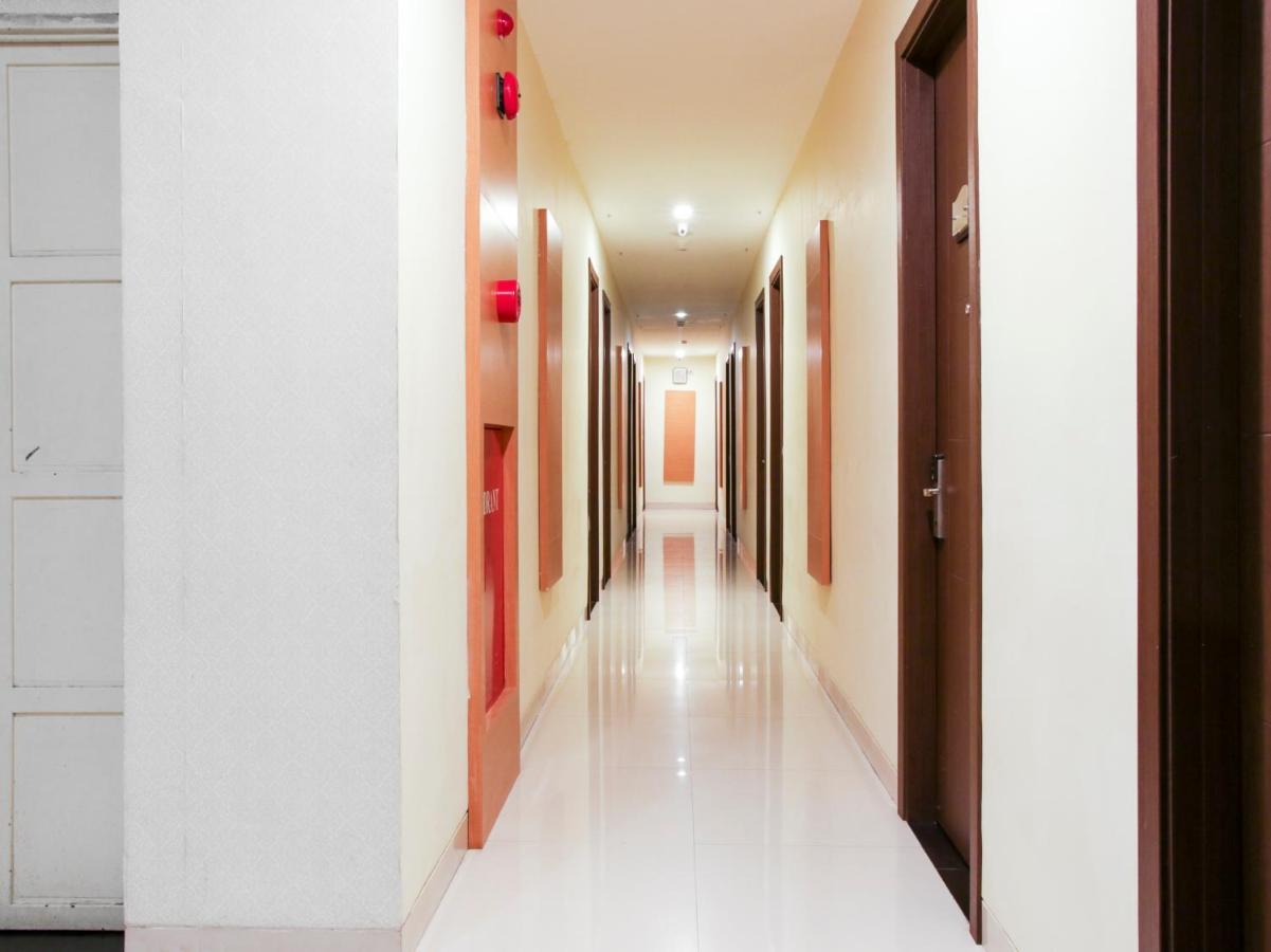 Vaccinated Staff - Capital O 454 Raising Hotel 马卡萨 外观 照片