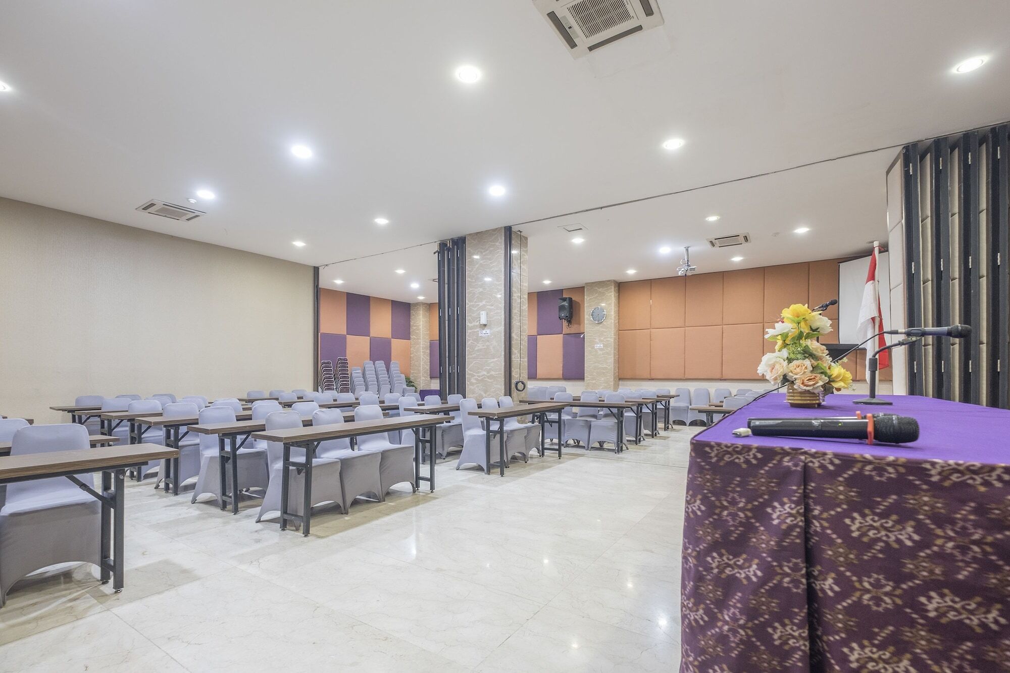 Vaccinated Staff - Capital O 454 Raising Hotel 马卡萨 外观 照片